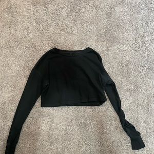 Black Amazon long sleeve crop top